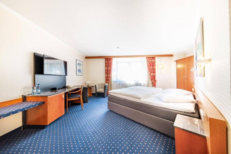 Junior Suite image 2