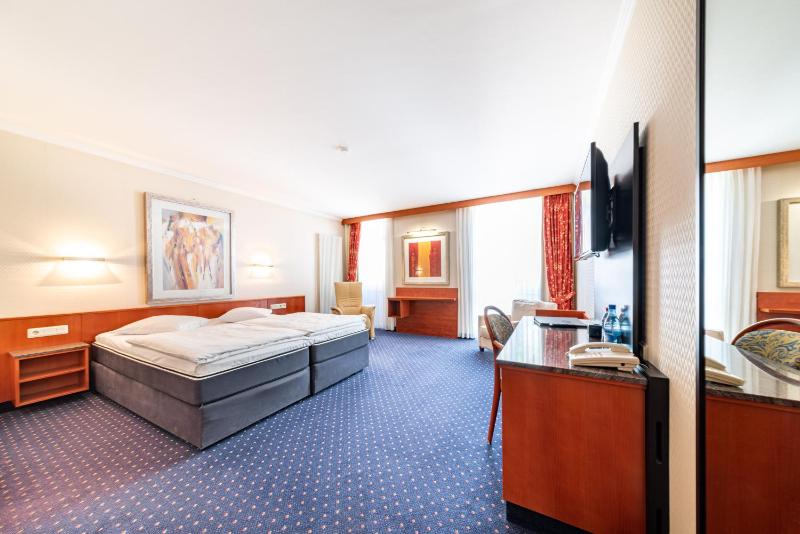 Junior Suite image 3