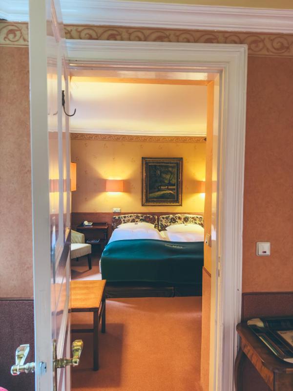 Double Room image 2