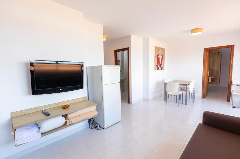 Two-Bedroom Penthouse Apartment with Terrace image 4