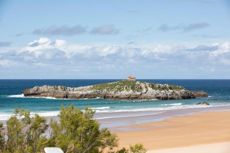 Two-Bedroom Apartment with Sea View (4-5 Adults) image 4