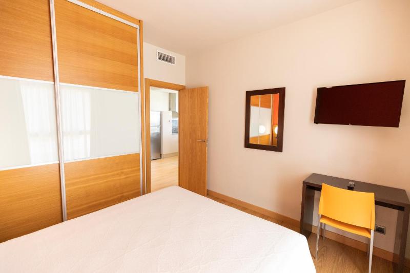 One-Bedroom Apartment with Sea View and Terrace  (4 Adults) image 3
