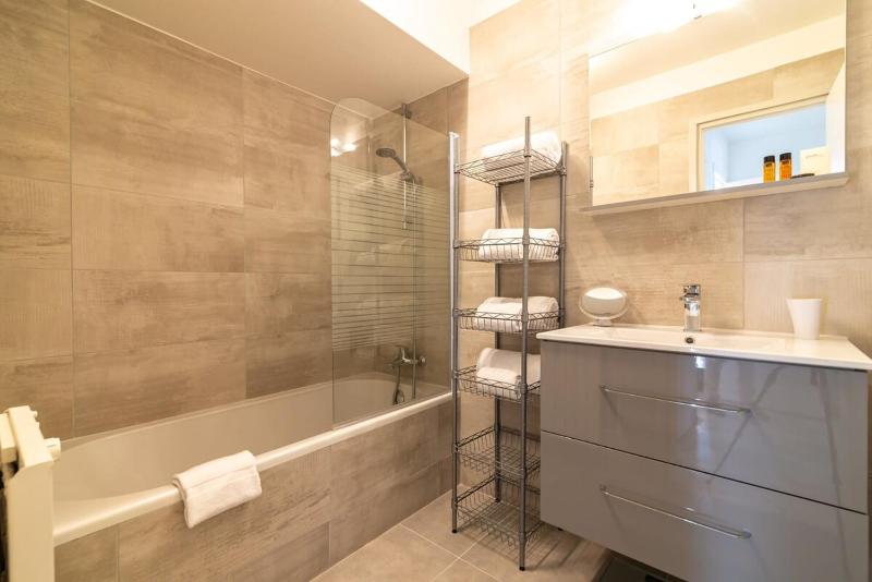 A083 - Modern & Bright apt - Cannes center - image 6