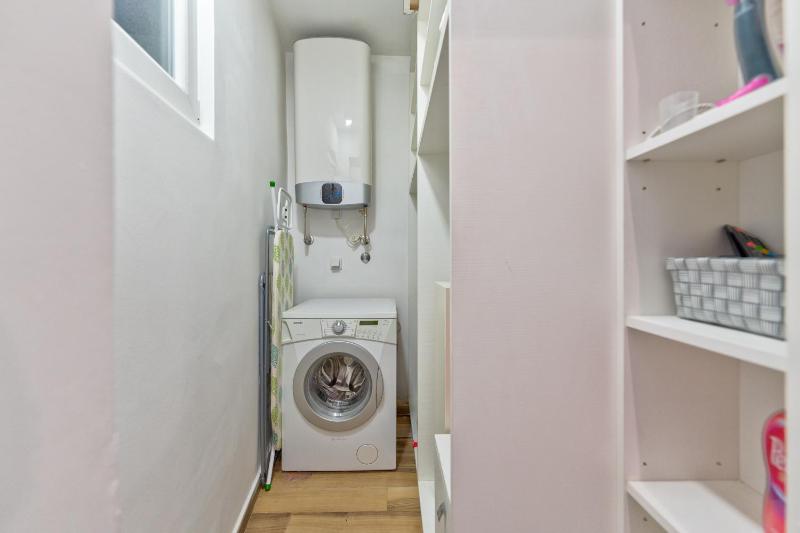 Deluxe King Studio image 3