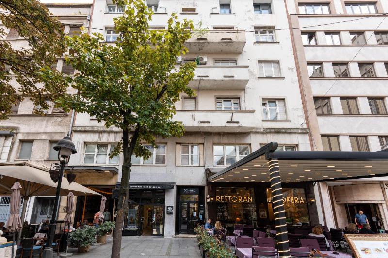 Deluxe King Studio image 2