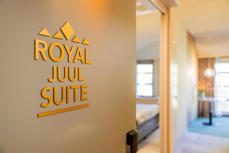 Deluxe Junior Suite image 3