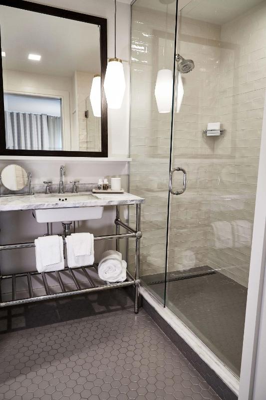 River Studio Suite One King  image 2