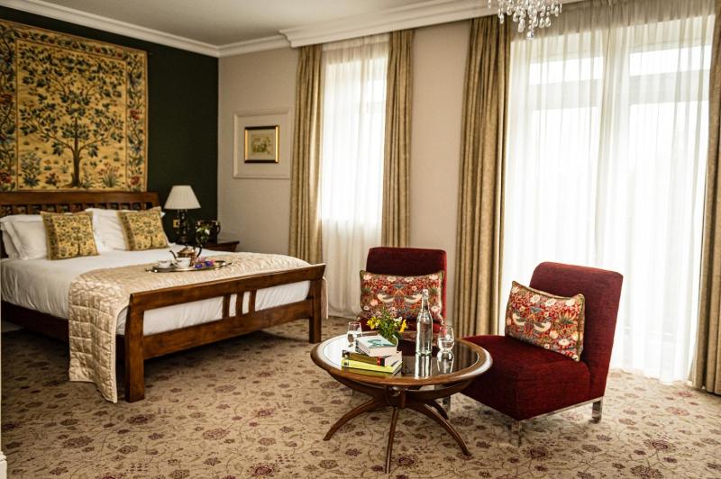 Double Room image 4