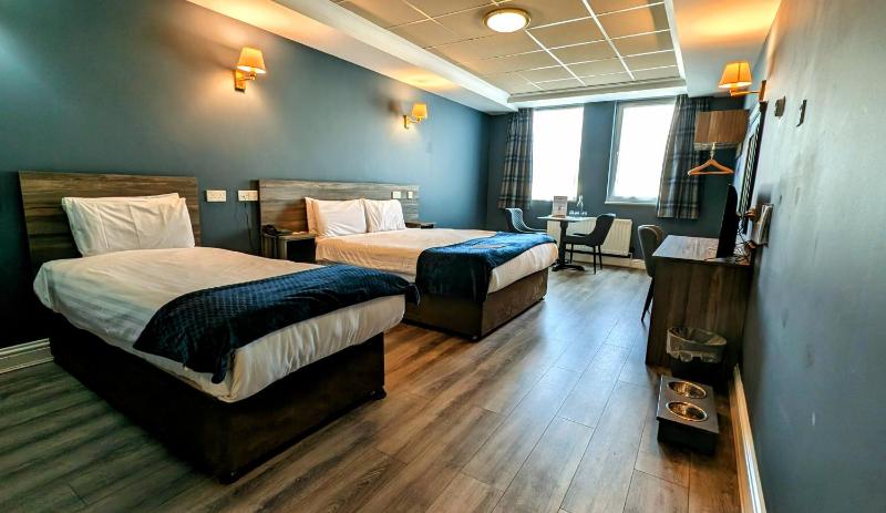 Double Room image 1
