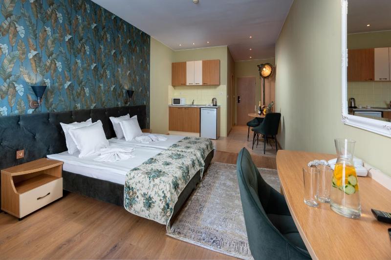 Hotel Avenue - image 18