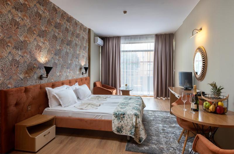 Hotel Avenue - image 21
