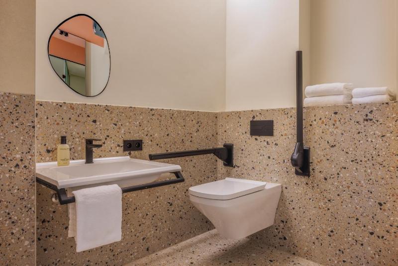 Sustainable Accessible Double image 1