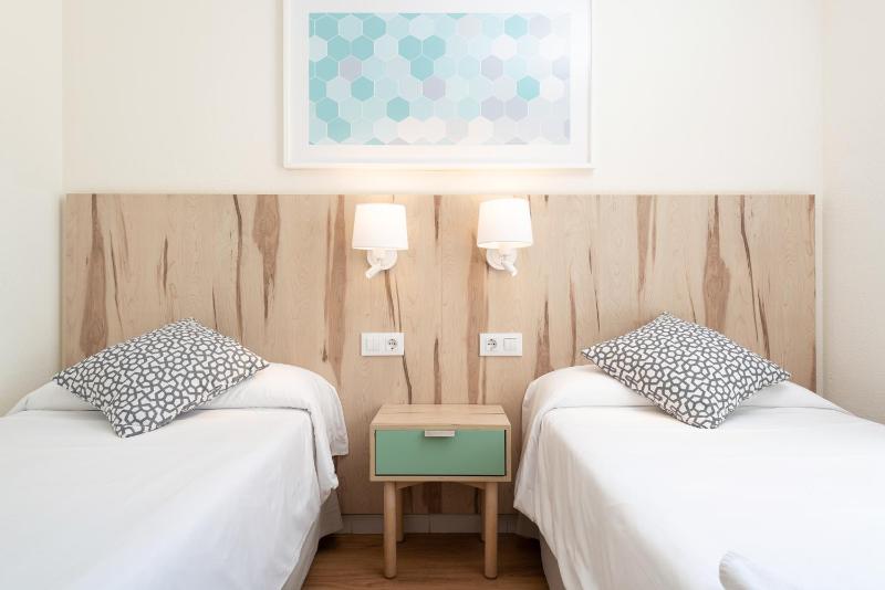 One-Bedroom Apartment image 3