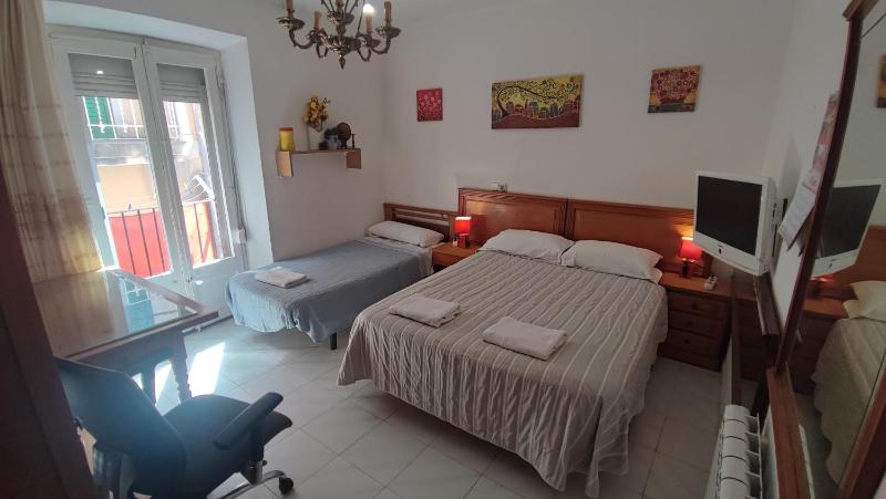 Apartment & Rooms Constantí Images