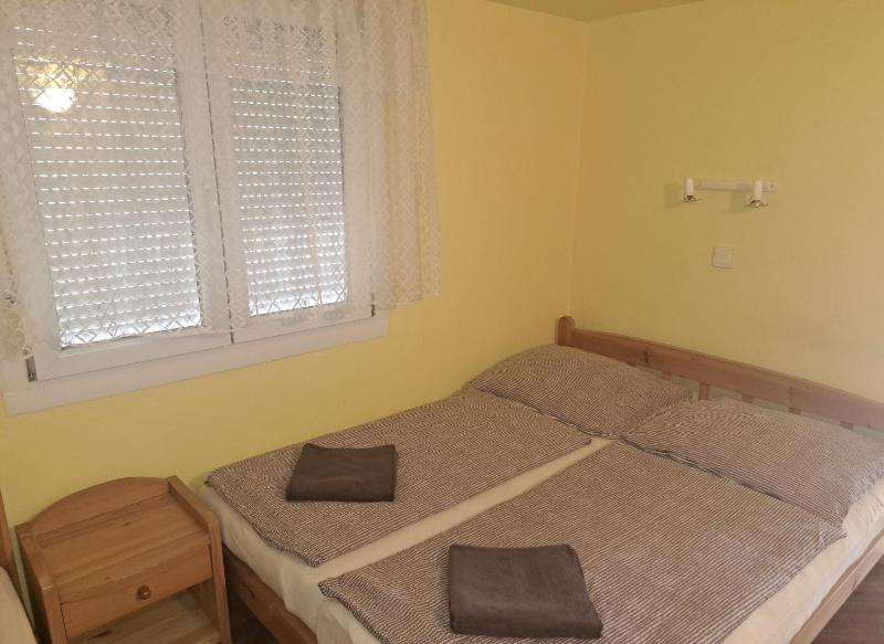 Double Room with Extra Bed image 3