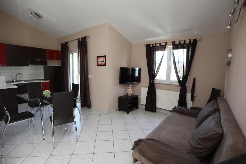 Two-Bedroom Apartment with Balcony and Sea View image 1