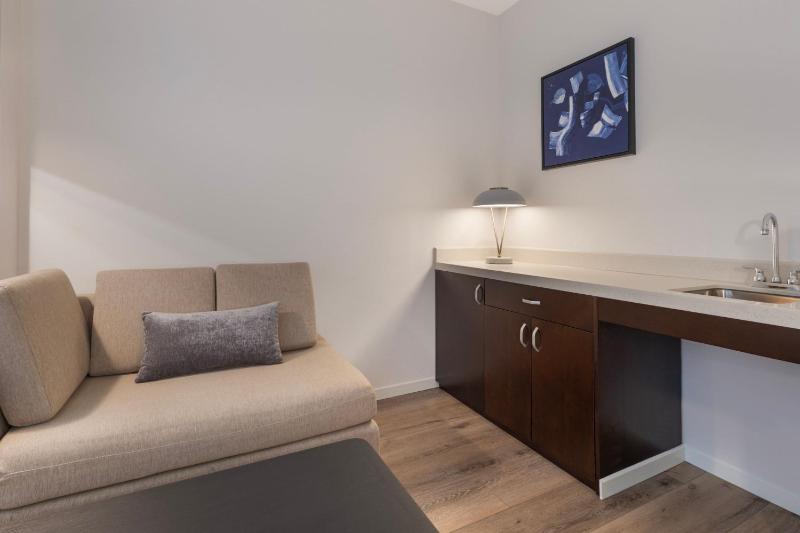 Courtyard by Marriott New York Manhattan/Soho - image 7