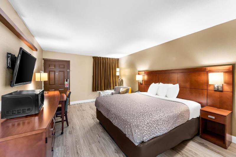 King Room - Non-Smoking image 3