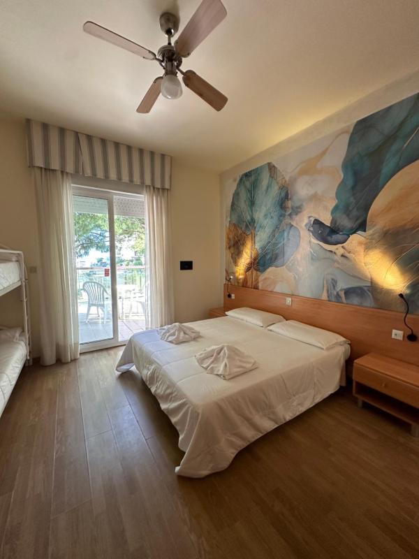 Quadruple Room with Balcony image 1