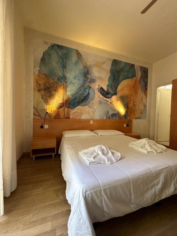 Triple Room with Balcony image 4
