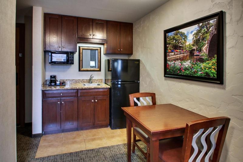 Drury Plaza Hotel San Antonio Riverwalk - image 45