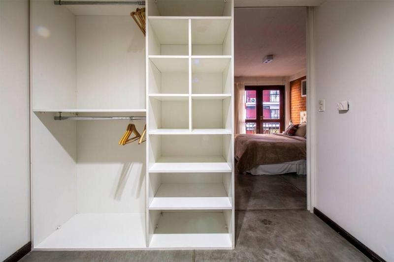 Splendid loft with suite and second room with services - image 14