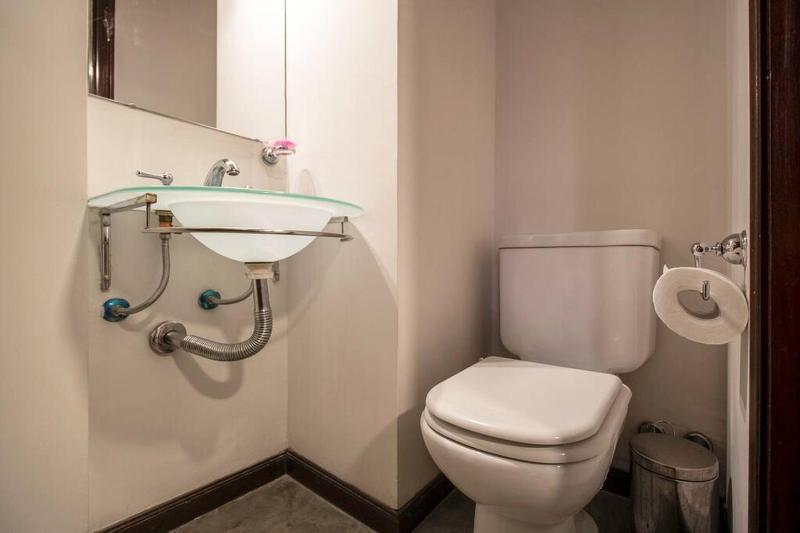 Splendid loft with suite and second room with services - image 12
