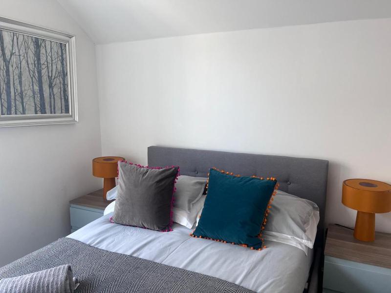 The Penthouse in Windermere - image 25