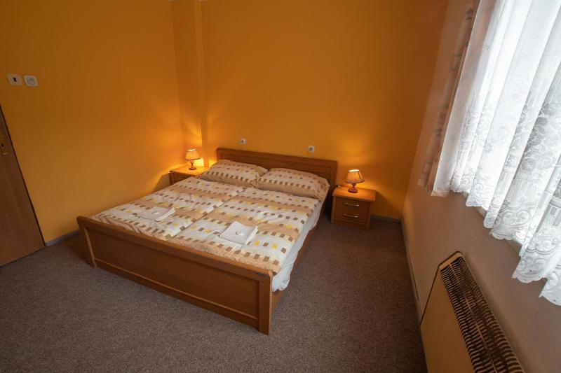 Double Room with Shared Bathroom image 3