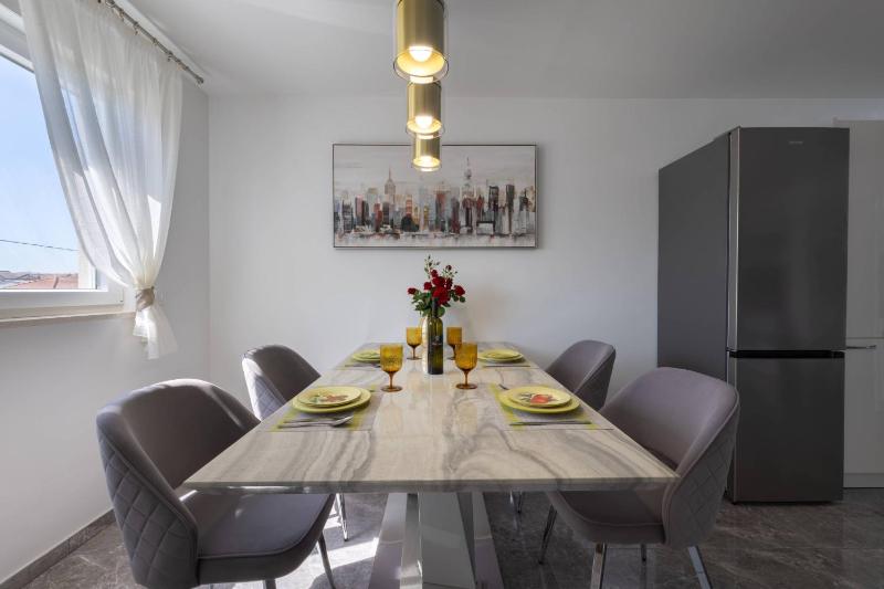 Apartment Shine - image 4