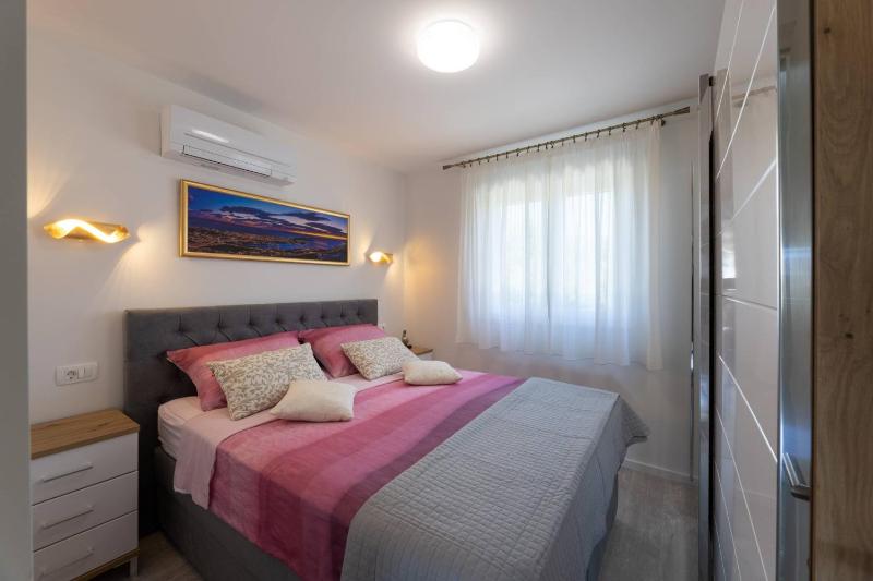 Apartment Shine - image 10