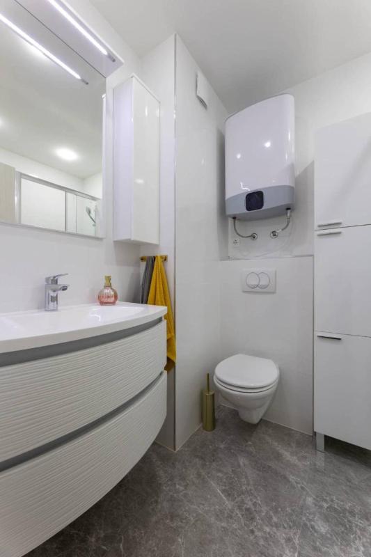 Apartment Shine - image 8