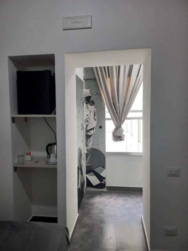 Standard Single Room image 3