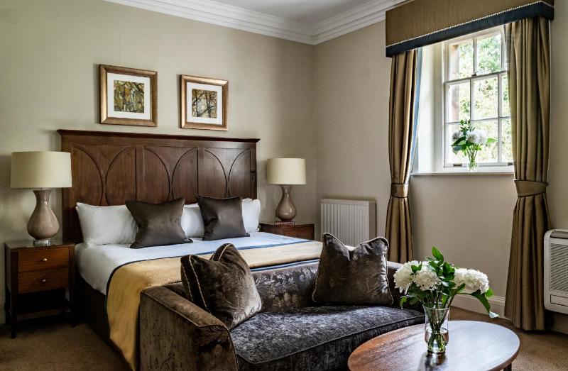 Superior Double Room image 3