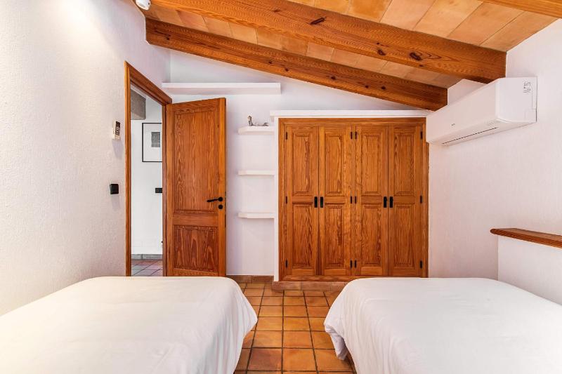 Villa Cal Moliner by Sealand Villas - image 33