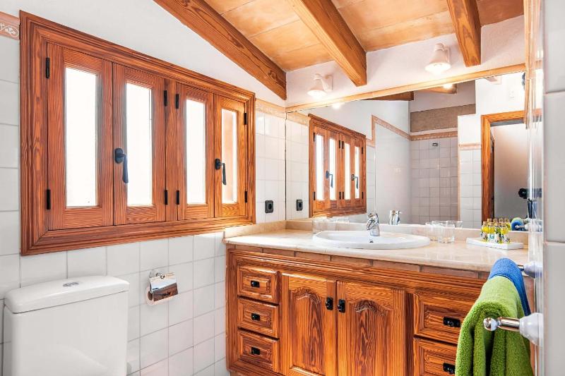 Villa Cal Moliner by Sealand Villas - image 27