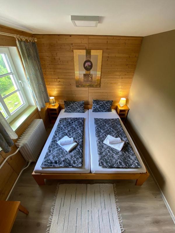 Family Room image 4