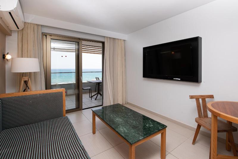Junior Suite with Sea View image 4