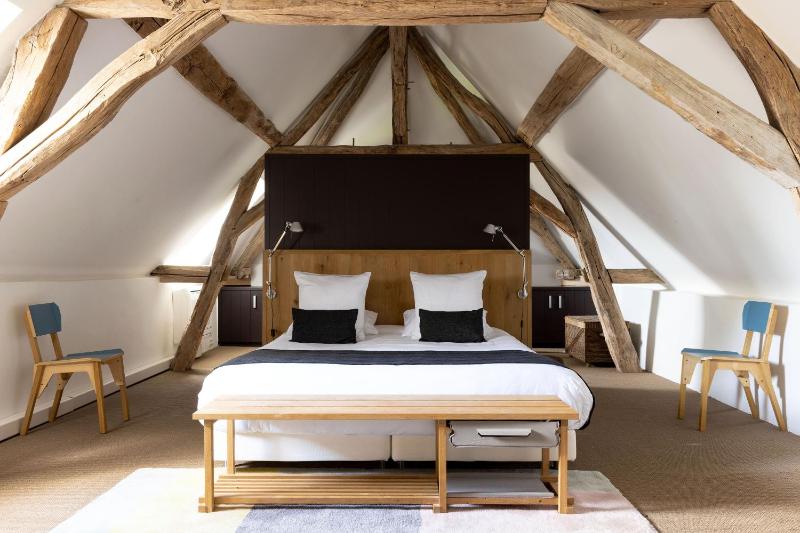 King Suite with Sofa Bed image 1