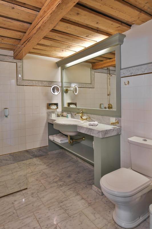 Superior Double or Twin Room image 2