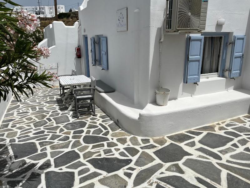 Triple Room with Garden View image 3