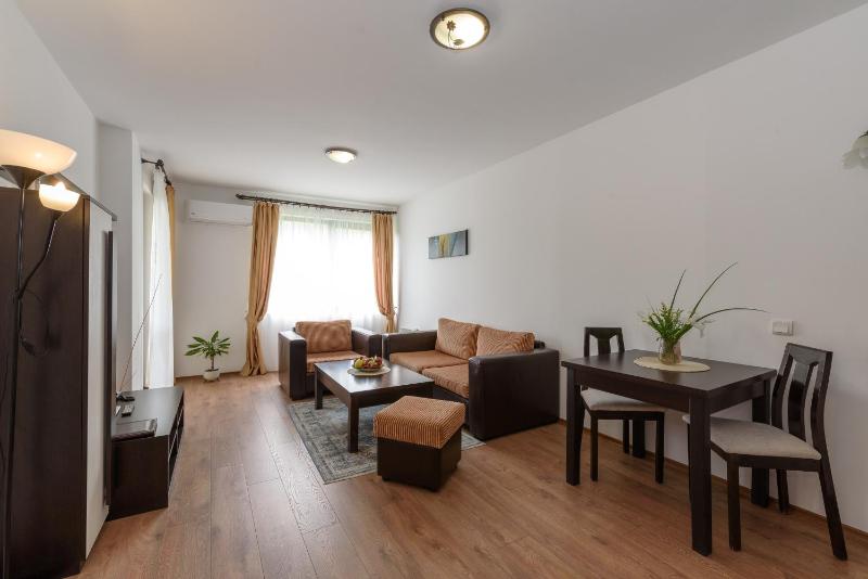 One-Bedroom Apartment image 4