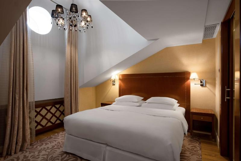 Grand Hotel Vilnius Curio Collection by Hilton - image 5