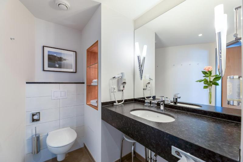 Double Room image 3