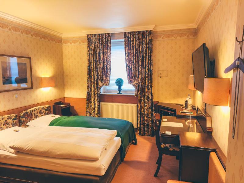 Souterrain Double Room - Economy image 2