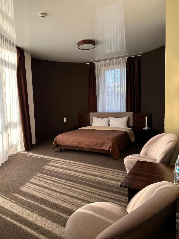 Deluxe Double Room image 1