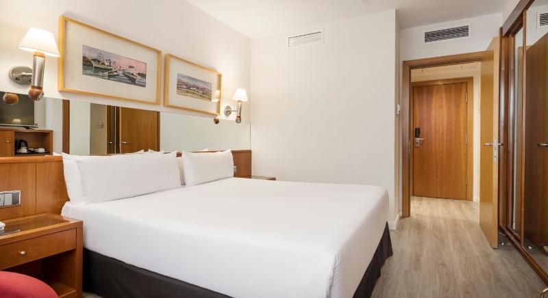 Single Room image 3