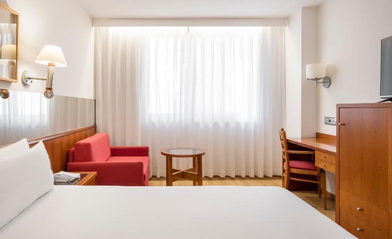 Triple Room (2 Adults + 1 Child) image 1