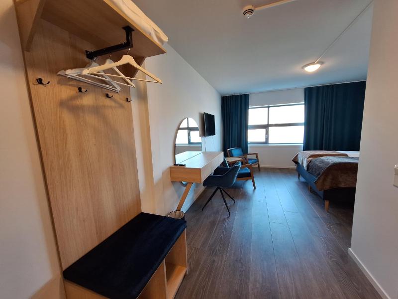 Twin Room with Sea View image 1