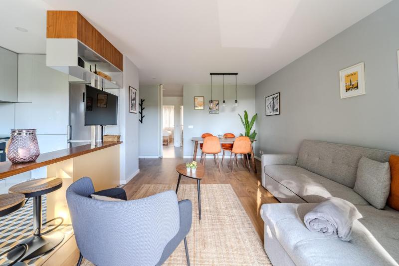 Norton Matos - T2 in the heart of Braga by House and People Images